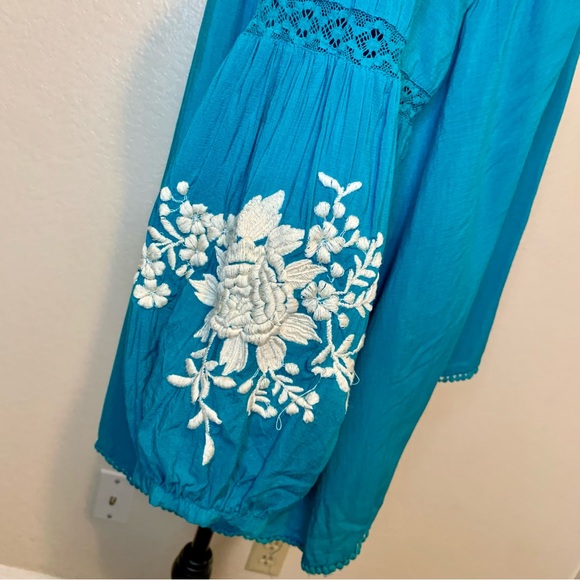 Sundance Naomi Isles Embroidered Boho Peasant Top Turquoise Blue Size Large - Picture 12 of 15